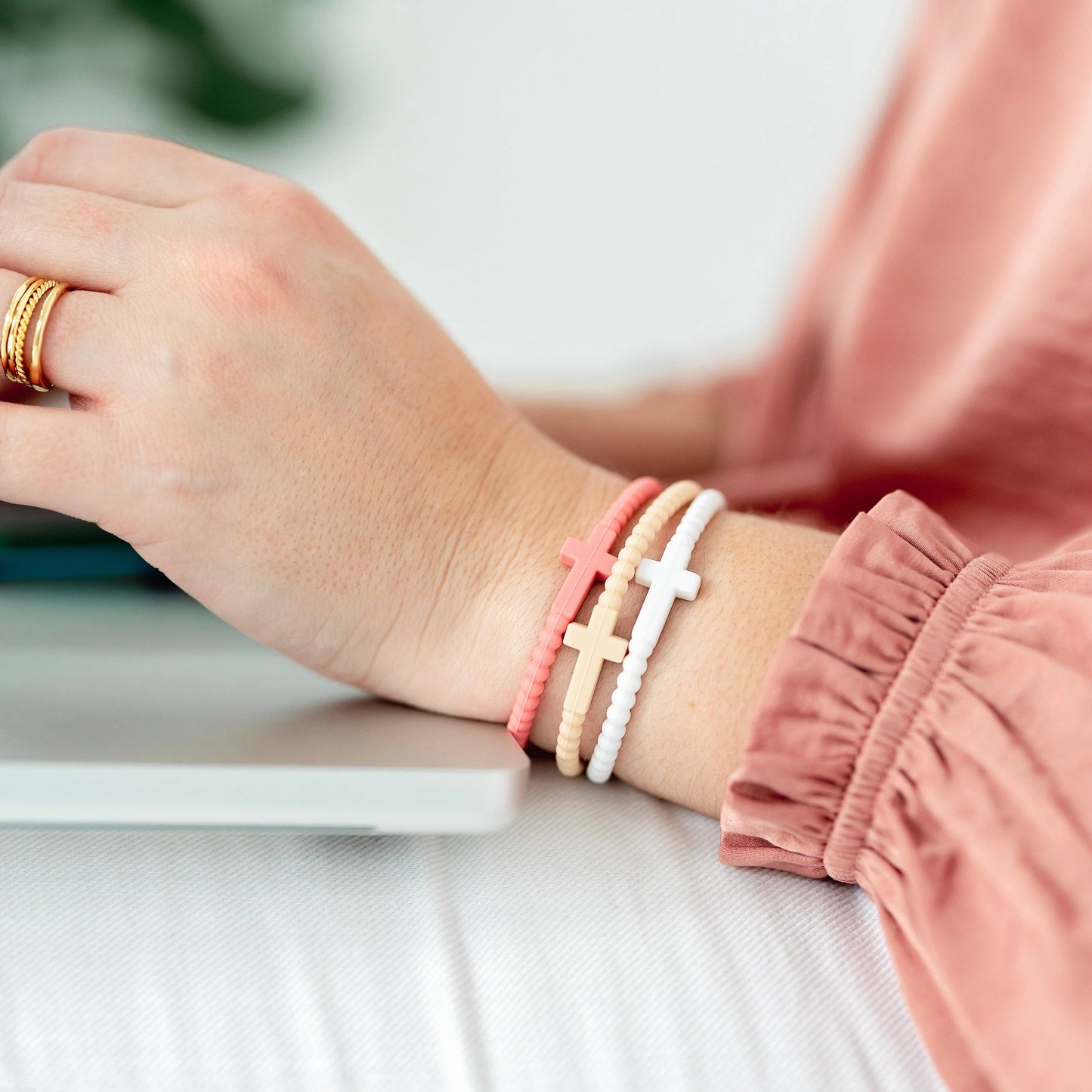 Jesus Bracelets (silicone cross bracelets): White (5 pack) / Medium